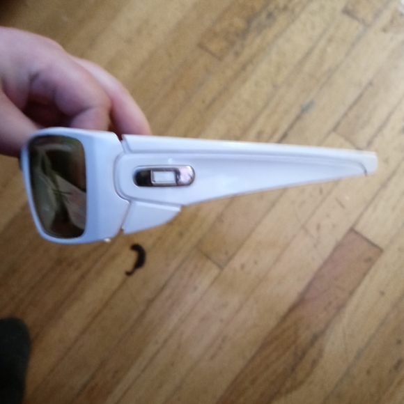 Oakley Fuel Cell sunglasses - Picture 2 of 5